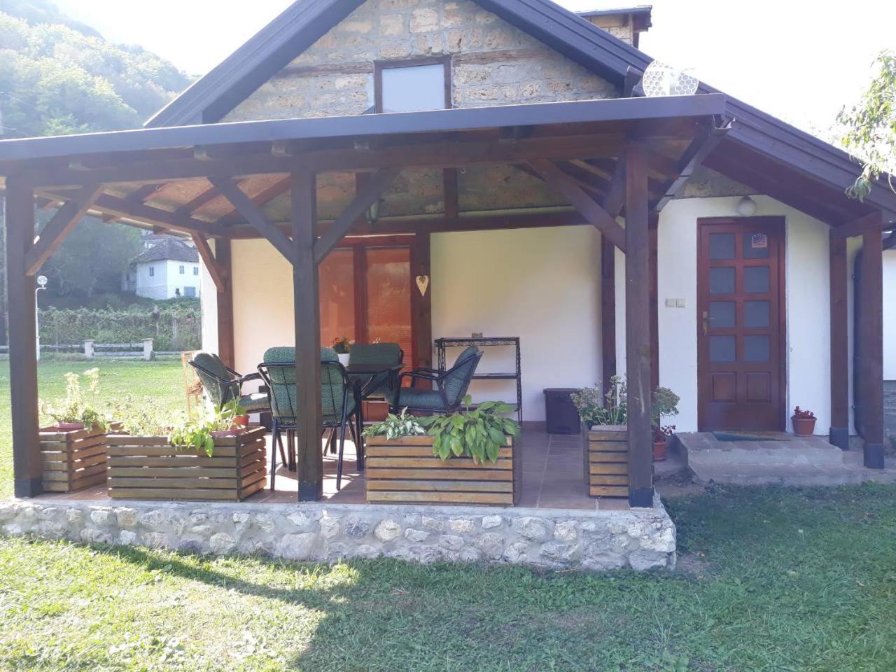 Apartmani Jovanovic Perucac Esterno foto
